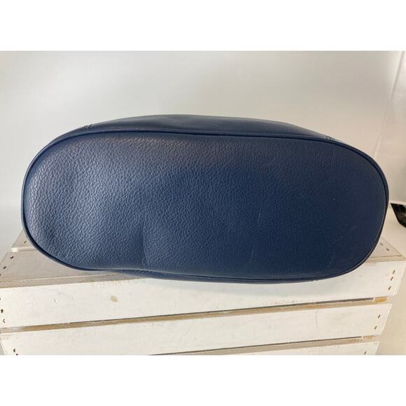 MICHAEL KORS, LARGE NAVY BLUE PEBBLED LEATHER SHOULDER BAG - Picture 6 of 15